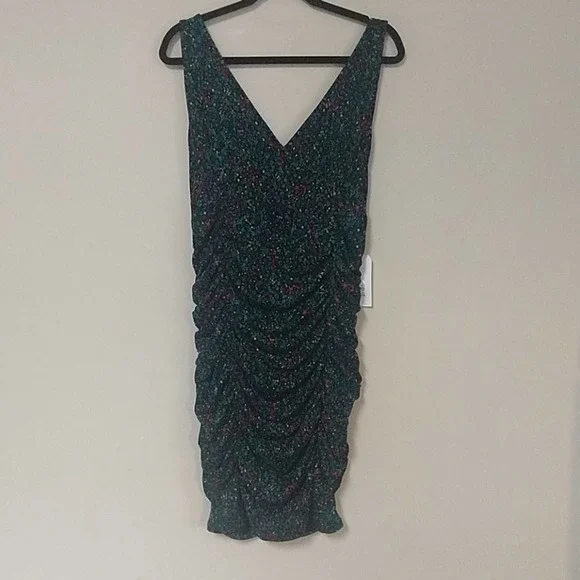 Leith Floral V Neck Ruched Body-con Mini Dress 2x - Picture 6 of 13